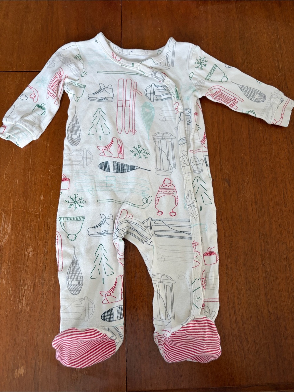 🍊5/$25 Pehr/Indigo Baby Footed One-Piece Pajamas in Winter Print size 6-12m